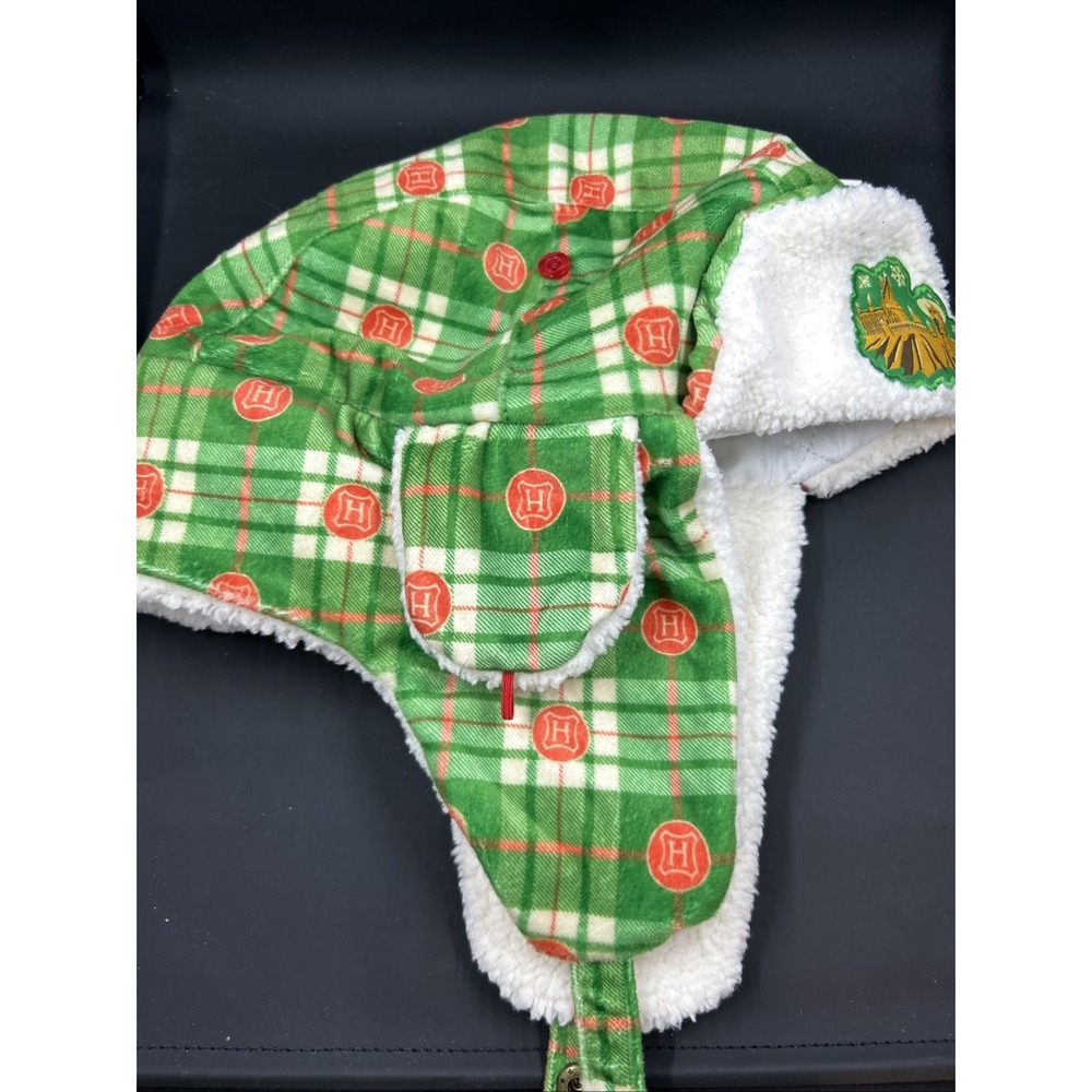 Universal Studios‎ Harry Potter Hogsmeade for Christmas Trapper Hat Holiday 2024